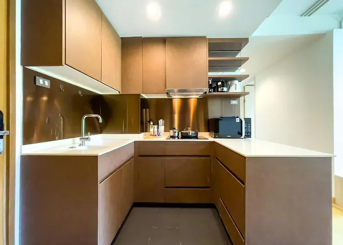 Apartment Near Bts Asok And Mrt Skv L Pool And Sauna