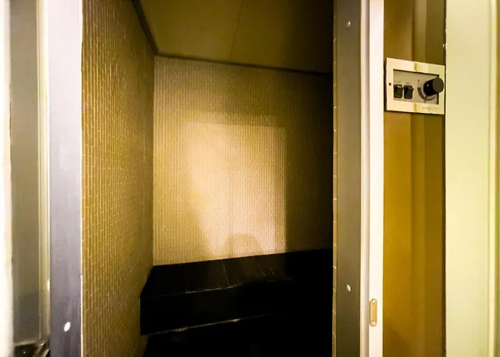Apartment Near Bts Asok And Mrt Skv L Pool And Sauna *