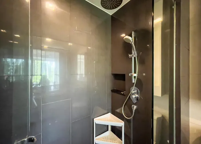 Near Bts Asok And Mrt Skv L Pool And Sauna Apartment