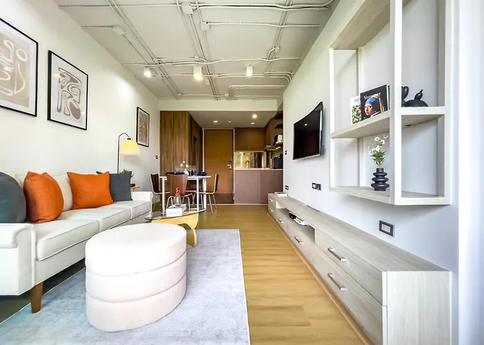 Near Bts Asok And Mrt Skv L Pool And Sauna Bangkok